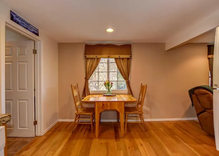 Holiday home 1 Mi To Dtwn Prescott: Quiet In The Pines!